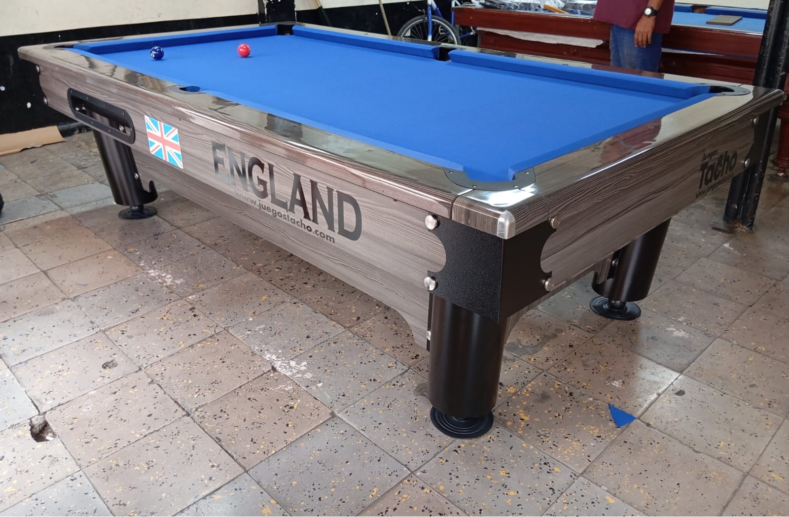 Acabado personalizado 6 - Mesa de Billar England Juegos Tacho